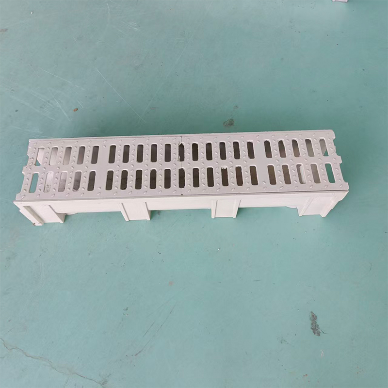 Kênh thoát nước có tốt hơn cống thoát nước bề mặt khi lắp đặt đường lái xe không?